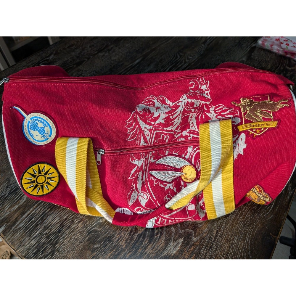 Harry Potter Gryffindor Red 17" Canvas Duffle Bag Adjustable Straps Lightweight